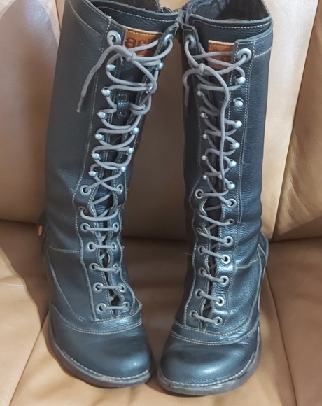 The Art Company tall boots - Picture 6 of 6